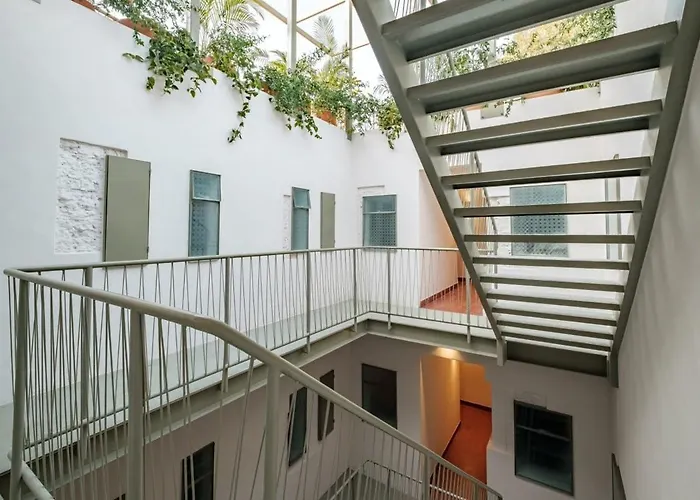 Apartment Cam 303 *